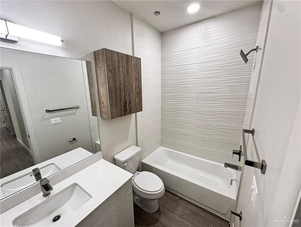 Photo 12 of 512 Brito Lane #4