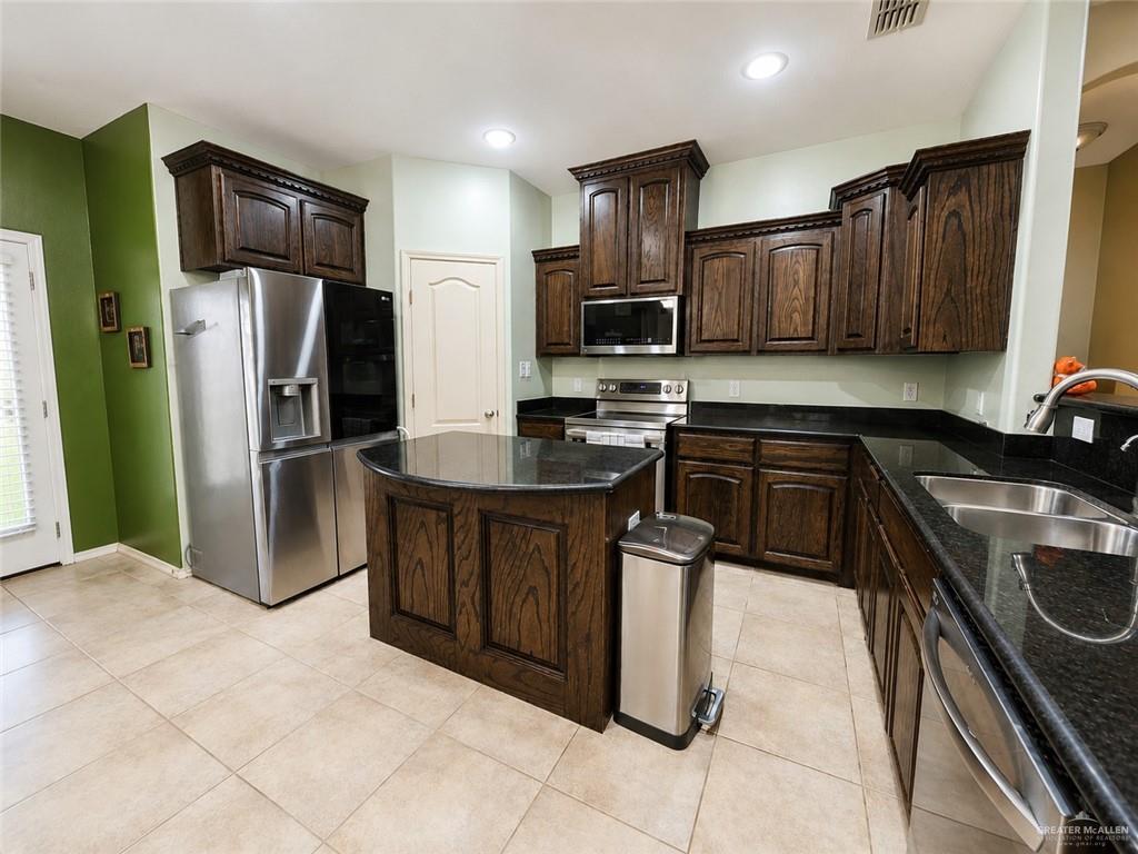 Photo 9 of 3704 Oriole Drive
