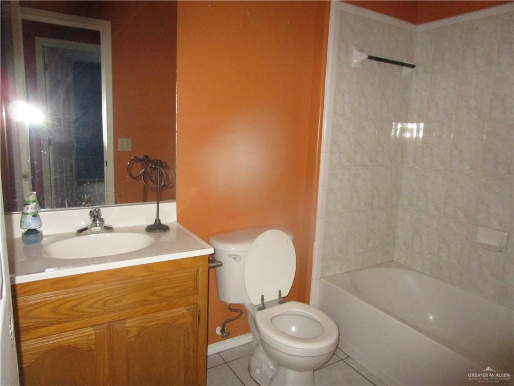Photo 6 of 1107 Canadian Drive