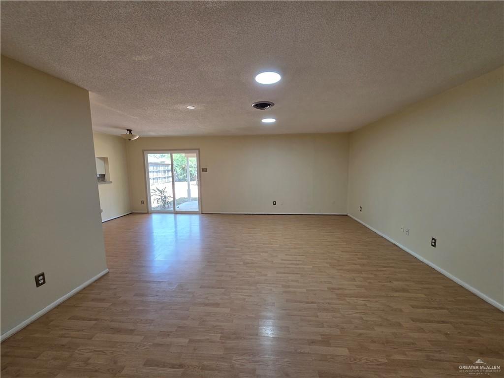 Photo 6 of 412 Esperanza Avenue