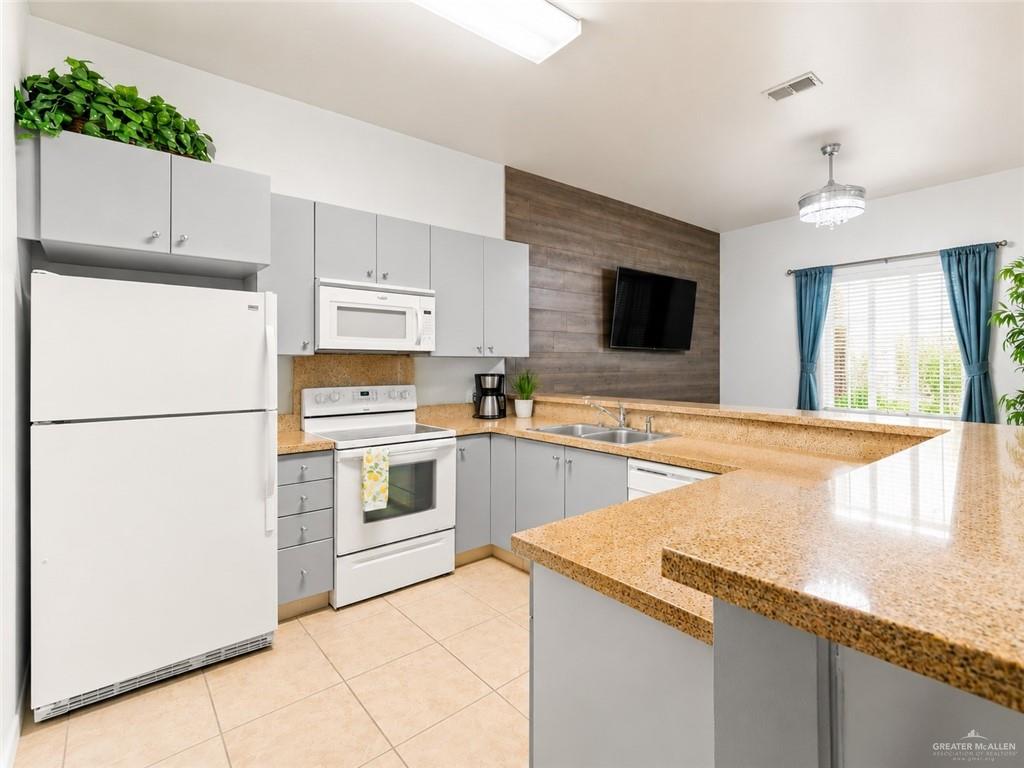 Photo 7 of 6410 Padre Boulevard #303