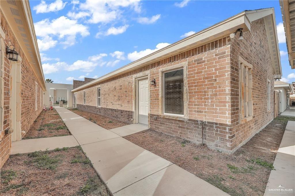 Photo 2 of 2713 Primrose Avenue #B2