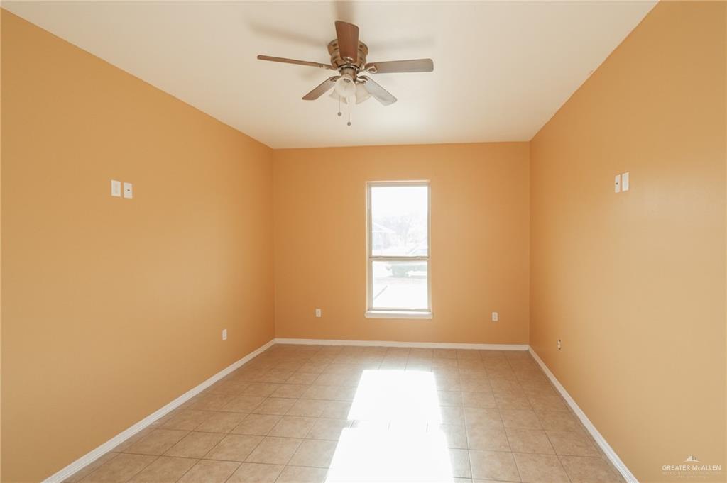 Photo 15 of 225 Lemon Drive