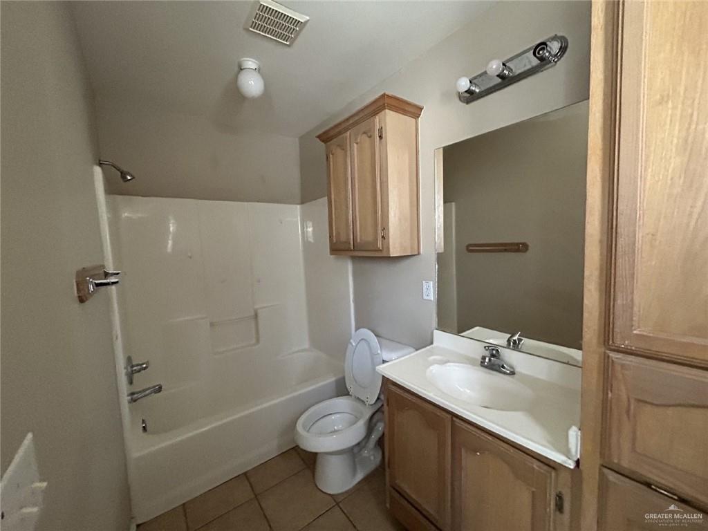 Photo 7 of 2508 Toledo Avenue #3