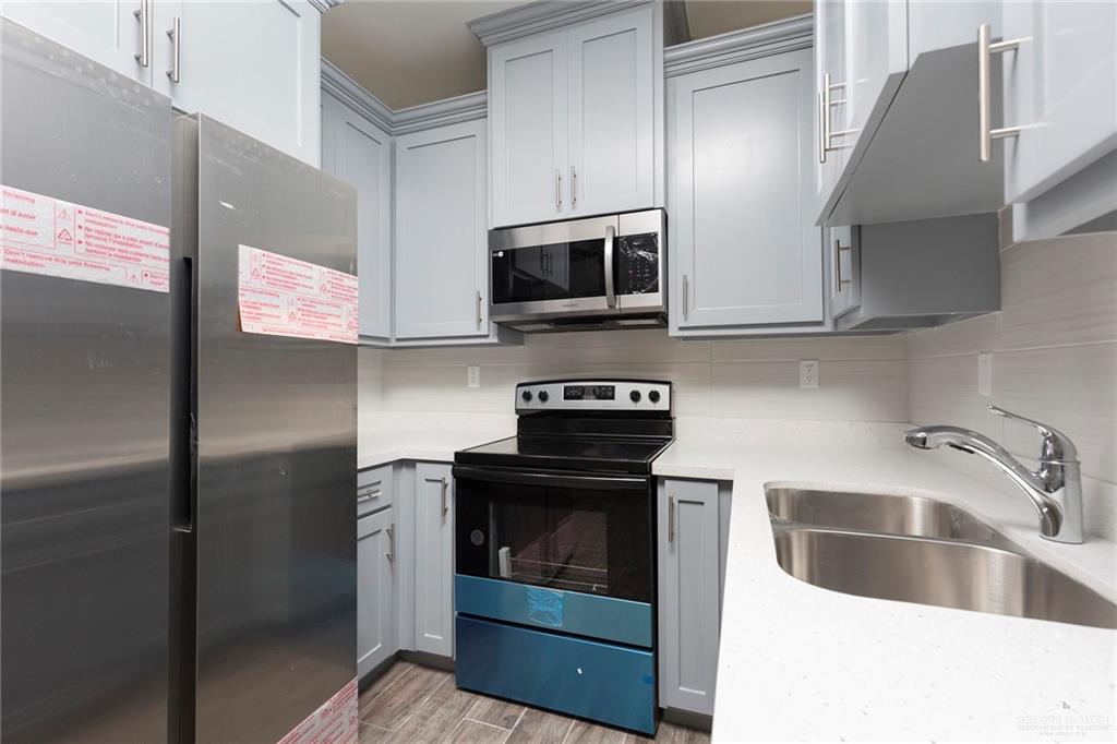 Photo 5 of 3405 Zinnia Avenue #2