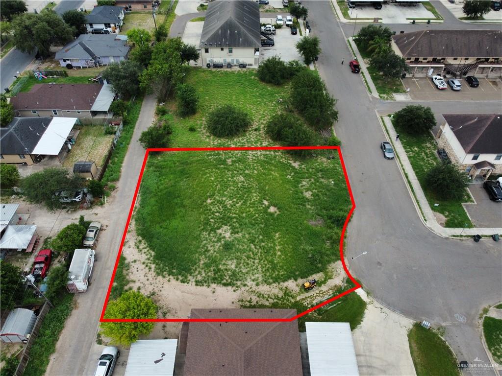 Photo 4 of 3300 Hill Crest Drive