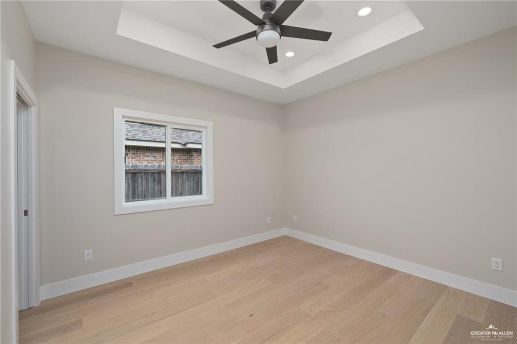 Photo 16 of 2615 Windsor Street
