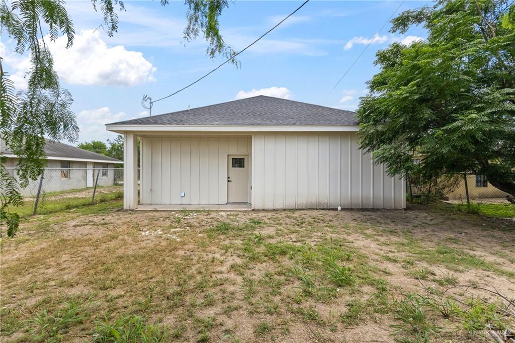 Photo 5 of 601 Falcon Avenue