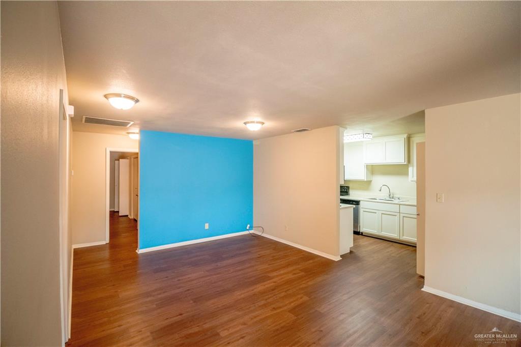 Photo 5 of 601 Hibiscus Avenue #1