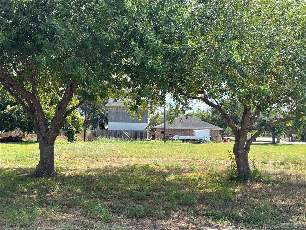 Photo 2 of 1616 El Camino Drive