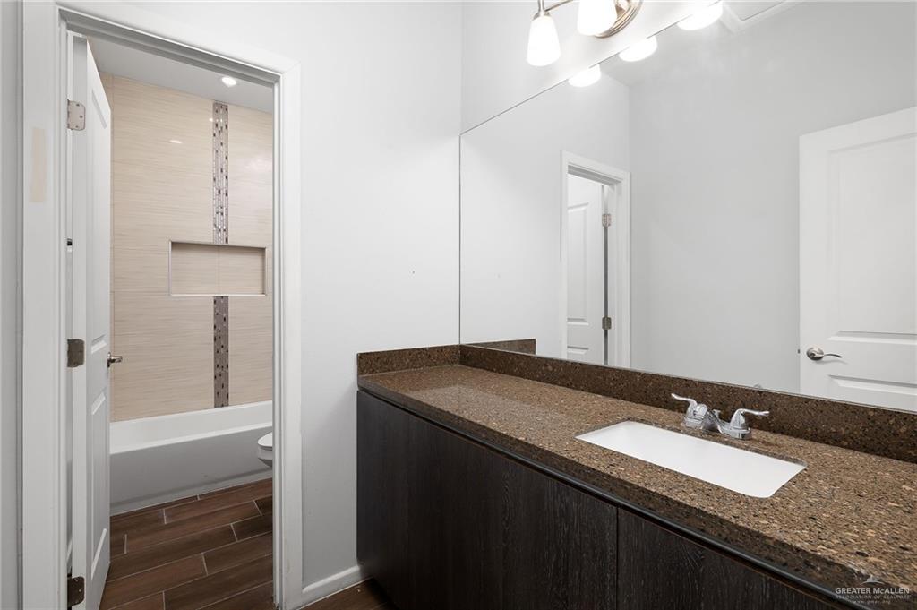 Photo 11 of 3501 Fuerte Avenue #2