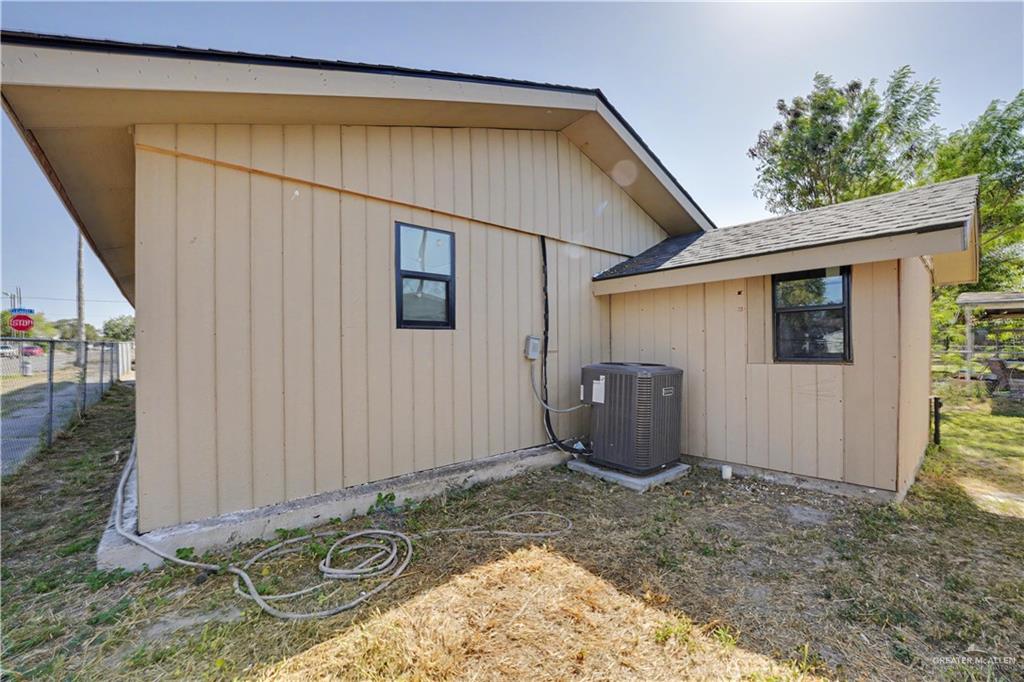 Photo 19 of 221 Lovett Street