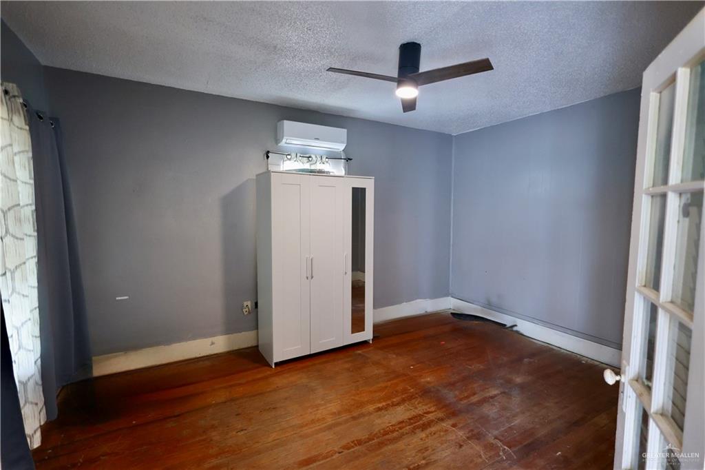 Photo 2 of 1027 Recio Street