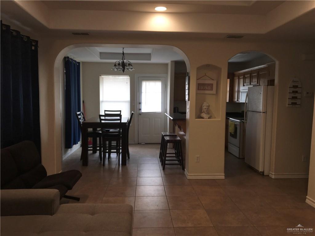 Photo 5 of 4008 Parkplace Avenue #1