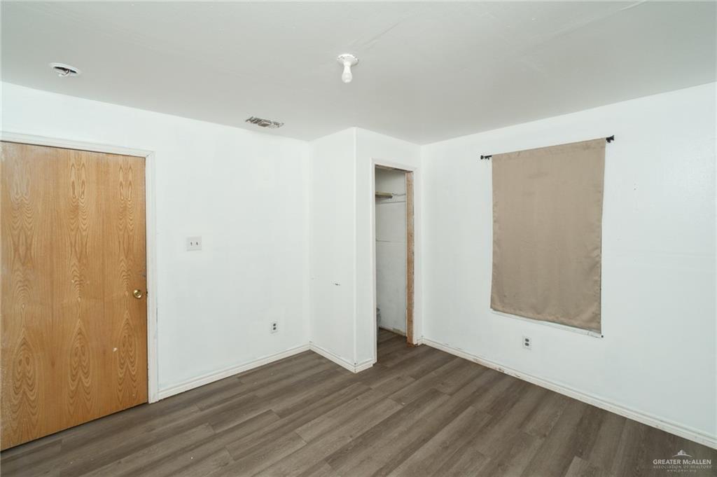 Photo 14 of 4704 Uranus Street