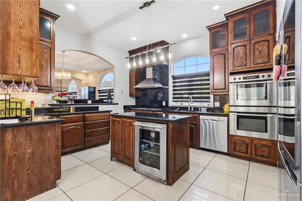 Photo 5 of 212 Zenaida Avenue