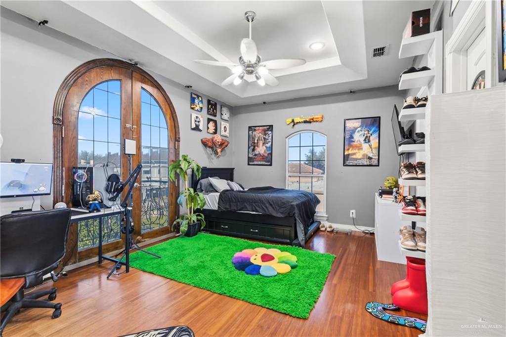 Photo 8 of 212 Zenaida Avenue