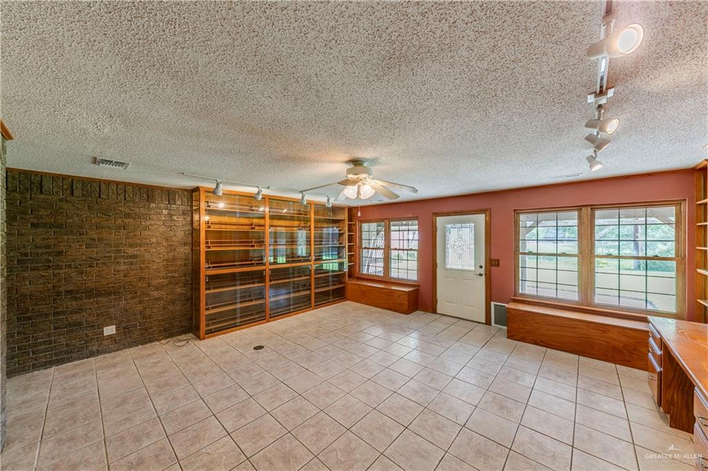 Photo 12 of 2303 Stonegate Drive