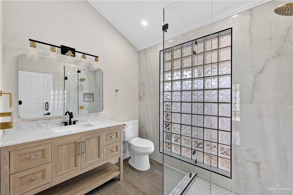 Photo 18 of 12303 Lakeview Drive #A