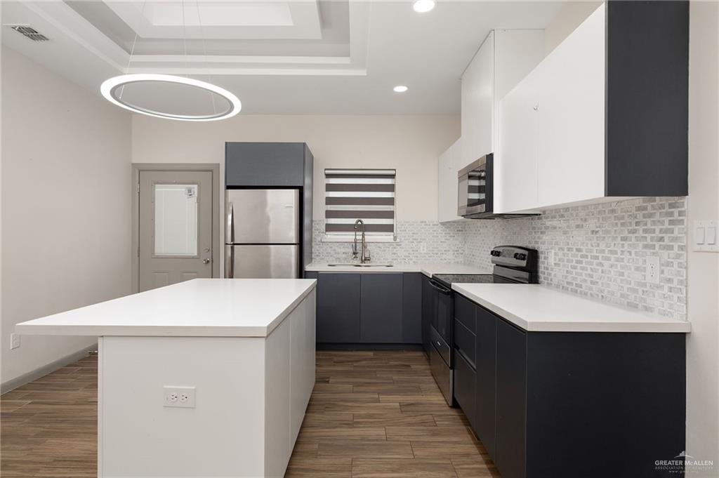 Photo 6 of 1603 Angelina Drive #4