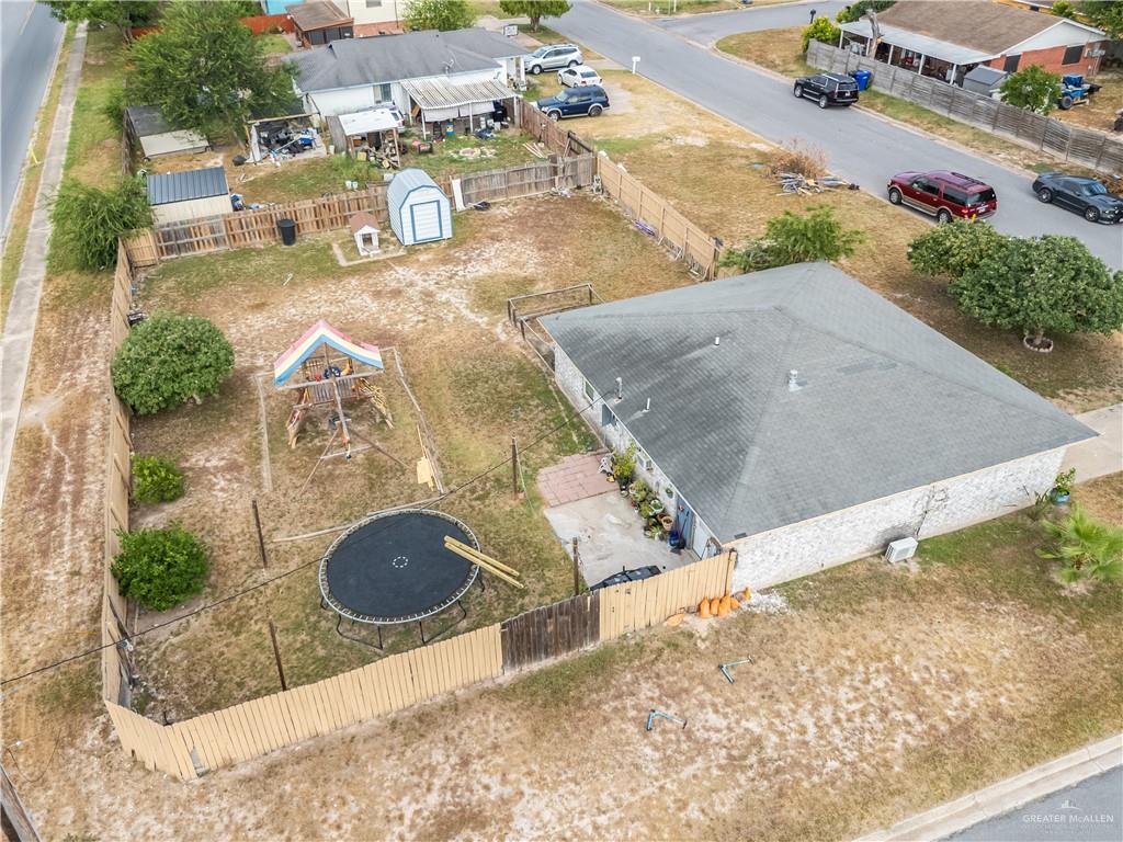 Photo 18 of 2704 Carnation Avenue