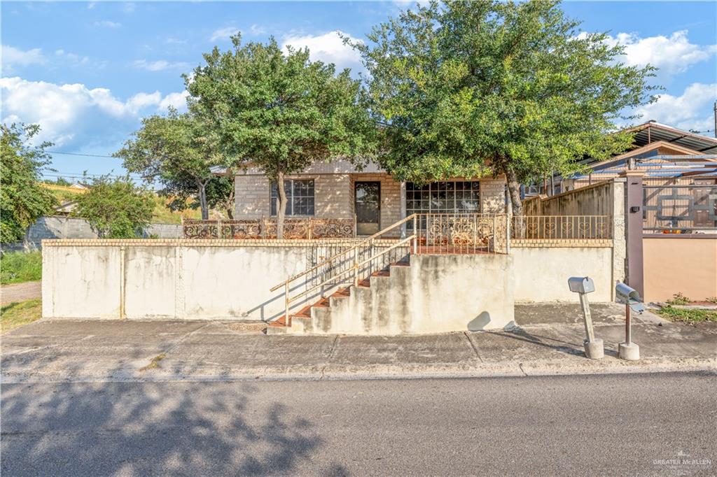 Photo 1 of 700 East Street, Rio Grande City