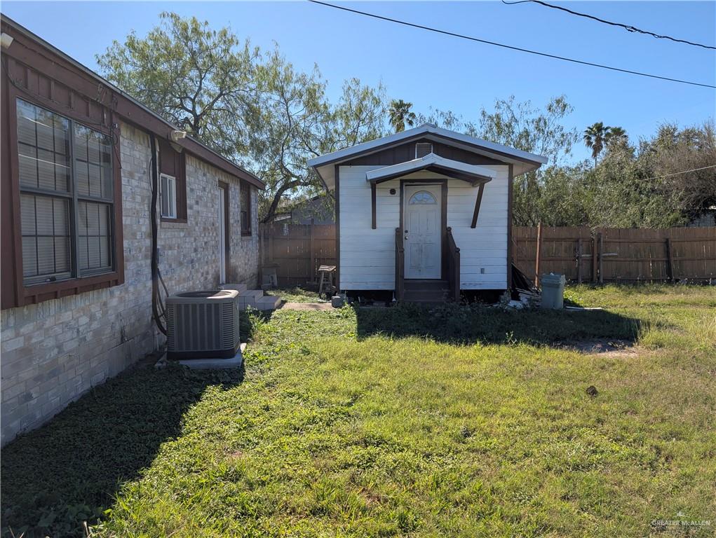Photo 10 of 4215 Truman Street