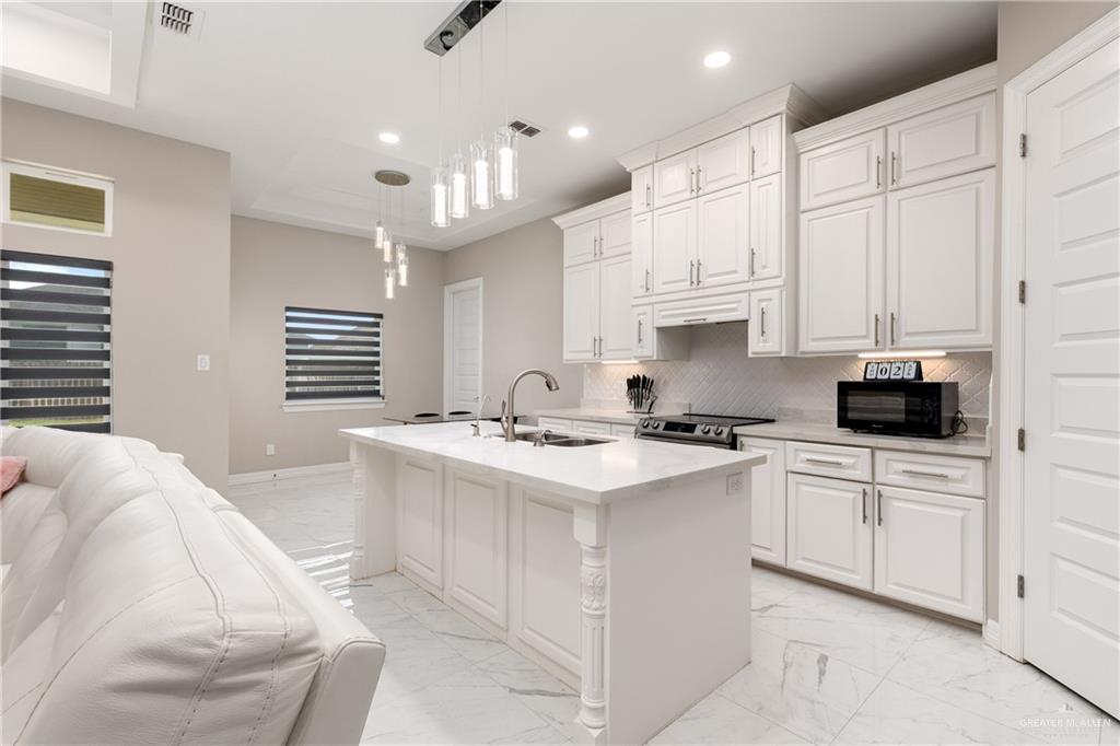 Photo 5 of 504 Garrision Drive