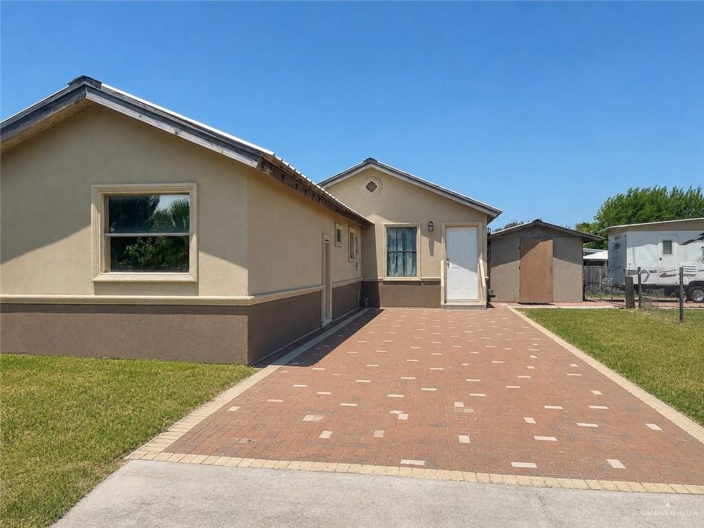 Photo 1 of 1211 Onyx Drive, Weslaco