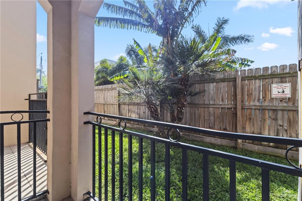 Photo 15 of 103 Gardenia Street #6