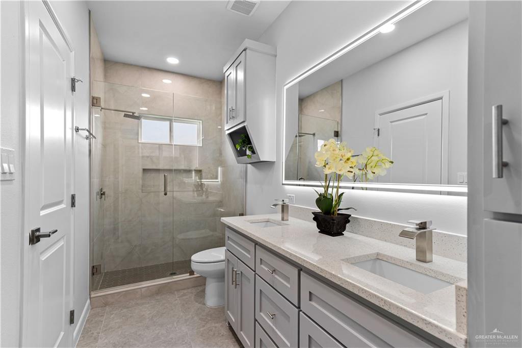 Photo 14 of 1208 Boxwood Avenue