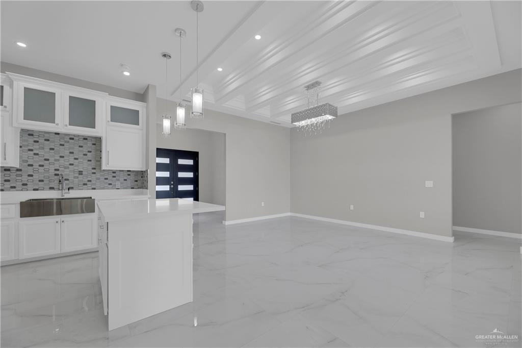 Photo 6 of 1302 Quartz Street