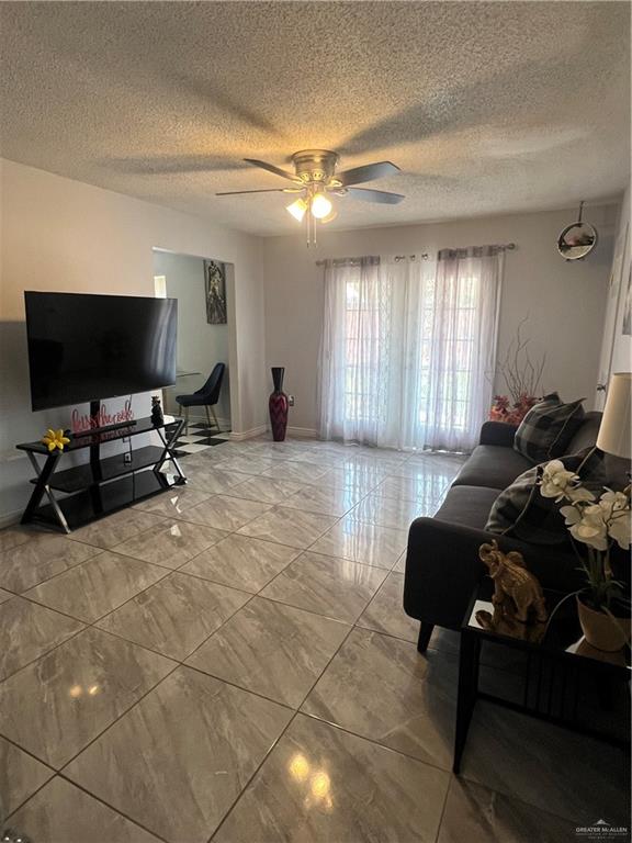 Photo 4 of 712 Toronto Avenue #6