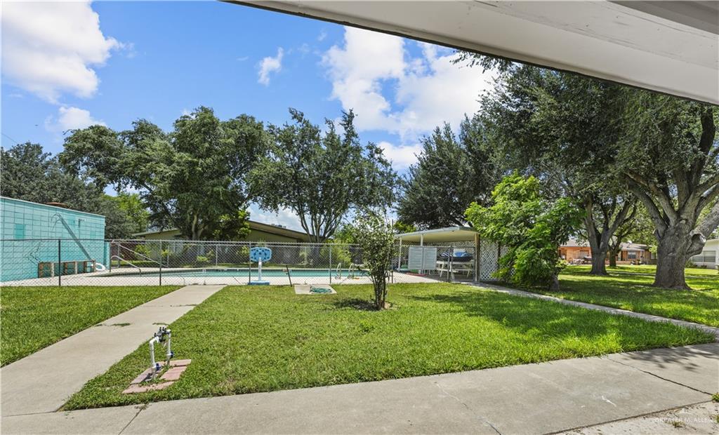 Photo 14 of 401 41st Street #16