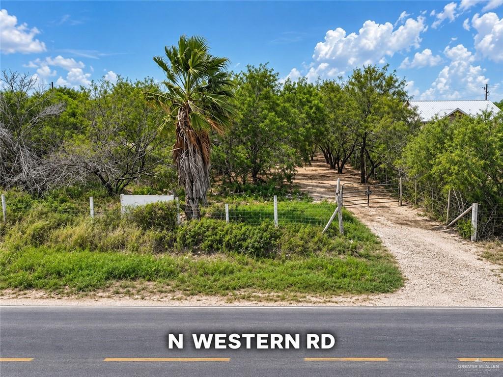 Photo 4 of 21277 Western Road