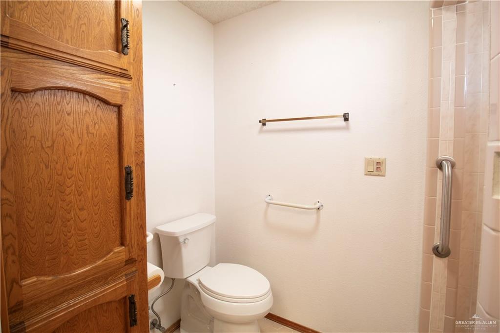 Photo 15 of 401 Taurus Street