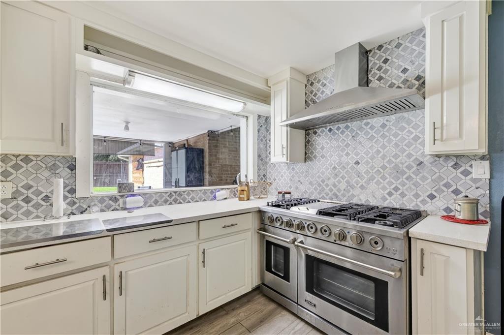 Photo 14 of 100 Whitewing Avenue