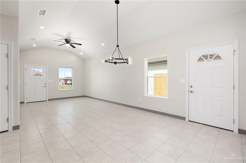 Photo 3 of 2416 Valley Circle