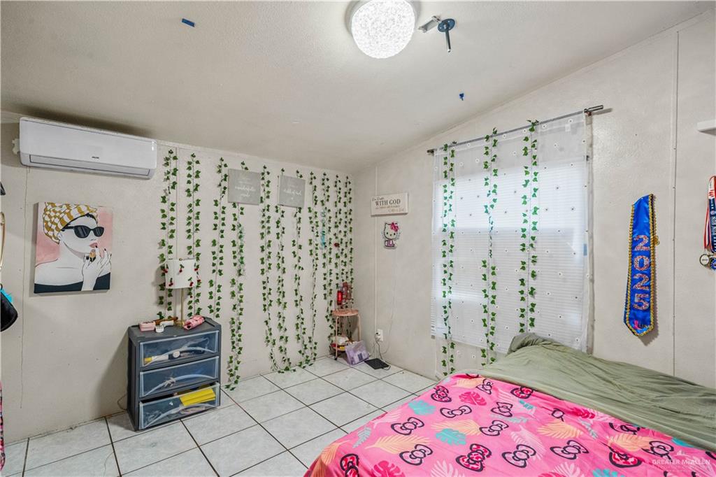 Photo 11 of 2919 Sunflower Drive