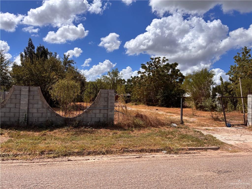 Photo 2 of 1214 Coyote Street