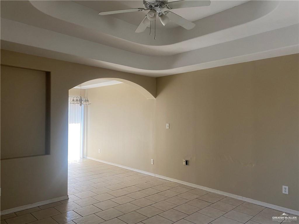 Photo 9 of 1401 Coyote Street