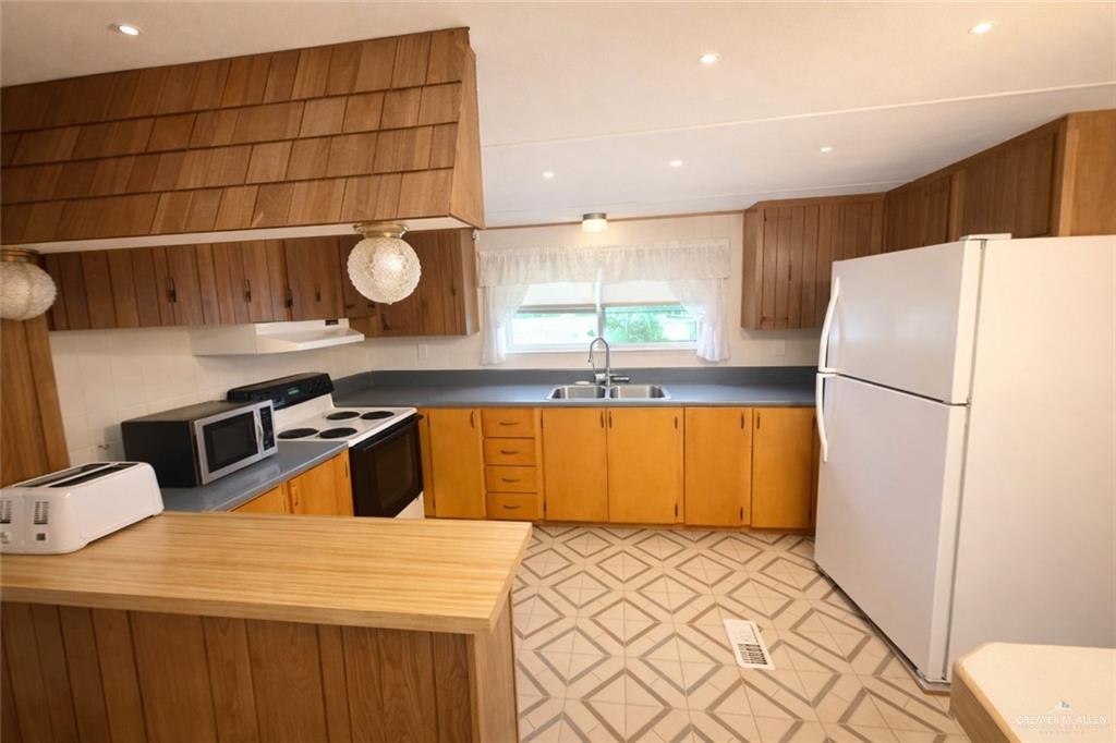 Photo 6 of 1240 Business Hwy 83 #Lot 6