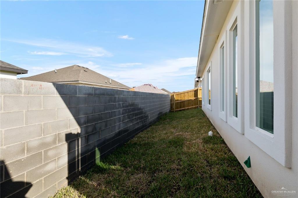 Photo 8 of 1007 Woodson Avenue #4