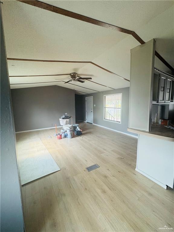 Photo 3 of 916 Violet Drive