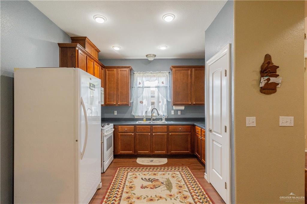 Photo 5 of 3909 Washmon Avenue