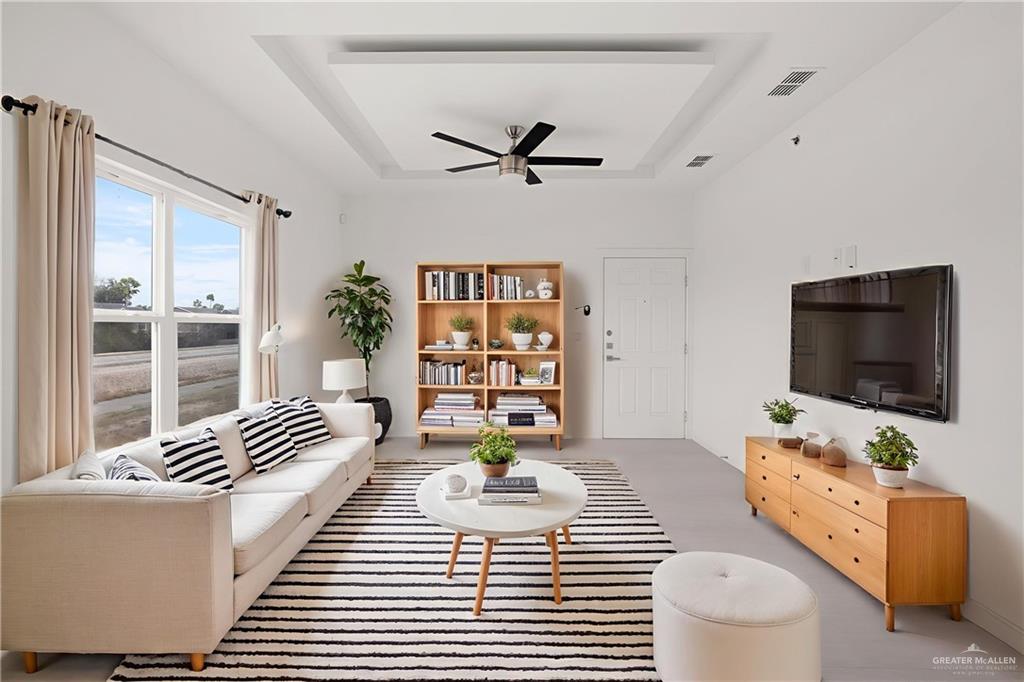 Photo 2 of 901 Yuma Avenue #1002