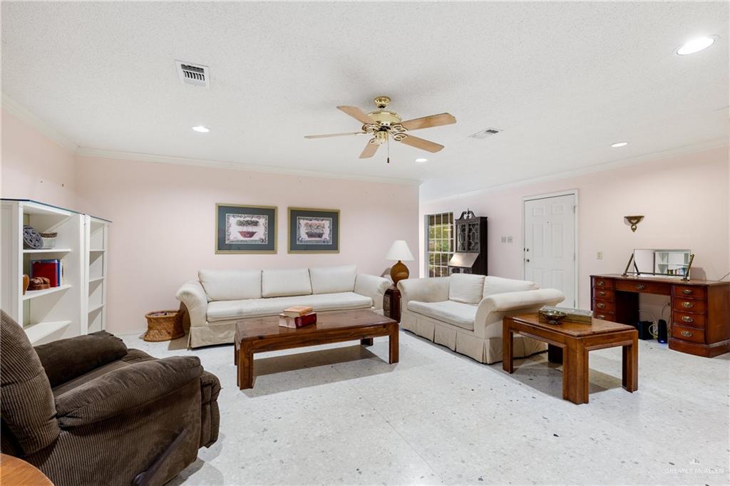 Photo 12 of 1401 Larkspur Avenue