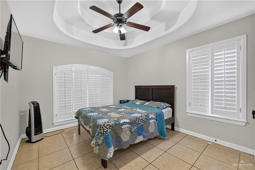 Photo 7 of 701 Seminole Avenue
