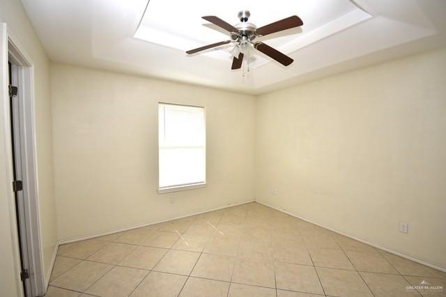 Photo 6 of 320 Albatross Avenue
