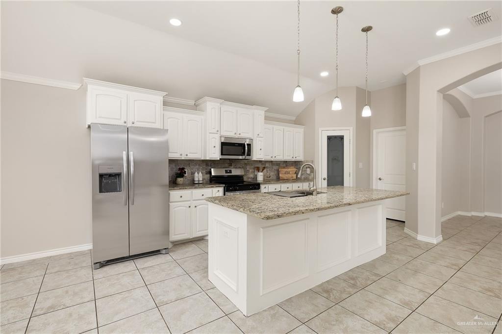 Photo 11 of 5524 Xenops Avenue